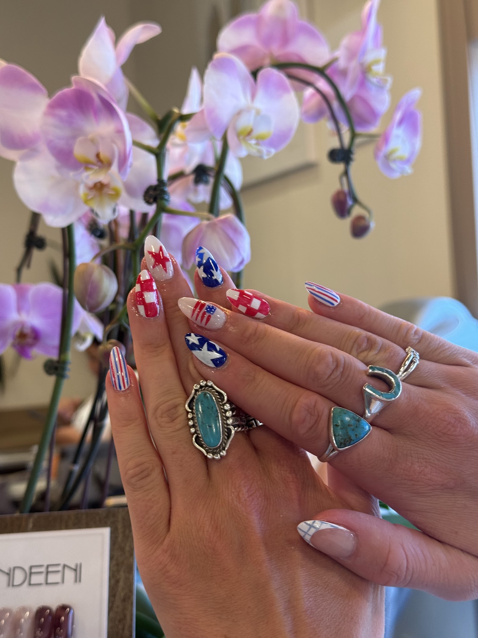 Natural Nails & Spa nail photo 3